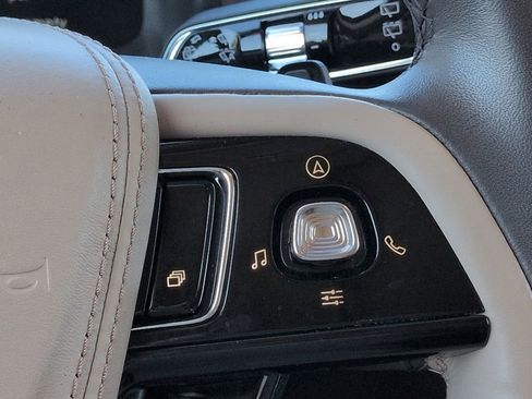 Certified 2023 Lincoln Aviator Reserve RWD image 26