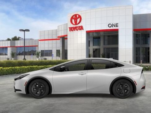 New 2026 Toyota Prius Plug-In Hybrid FWD image 7