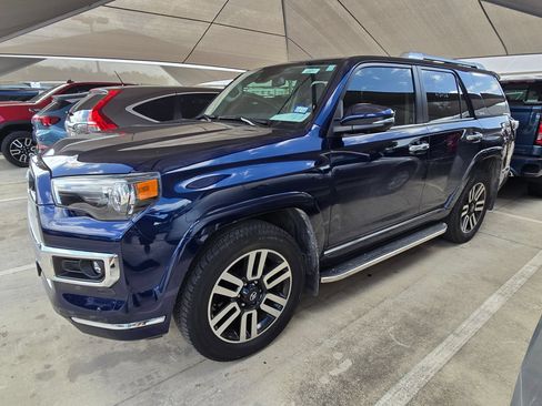 Used 2024 Toyota 4Runner Limited AWD/4WD image 5