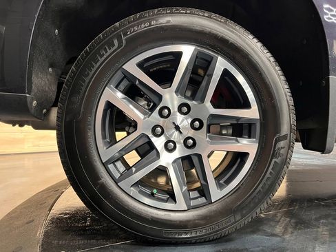 Used 2022 Chevrolet Silverado 1500 LTZ AWD/4WD image 27