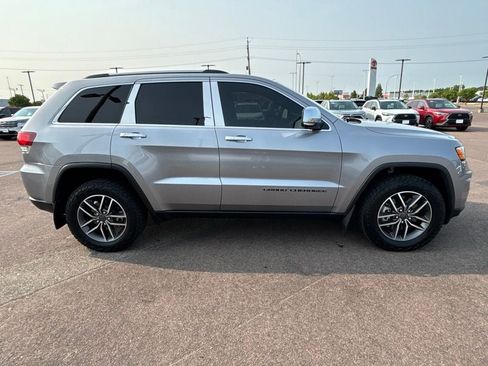 Used 2021 Jeep Grand Cherokee Limited AWD/4WD image 4
