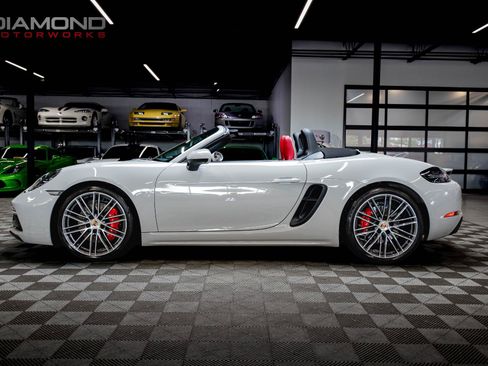 Used 2021 Porsche 718 Boxster GTS RWD image 13