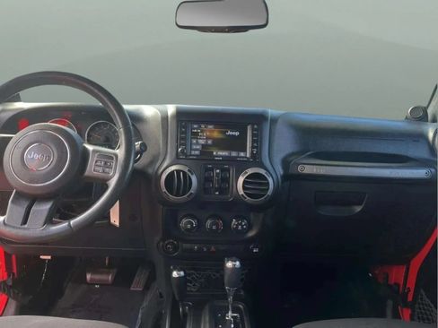 Used 2014 Jeep Wrangler Unlimited Sport w/ Quick Order Package 24S AWD/4WD image 10