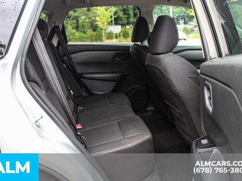 Used 2024 Nissan Rogue S FWD image 18