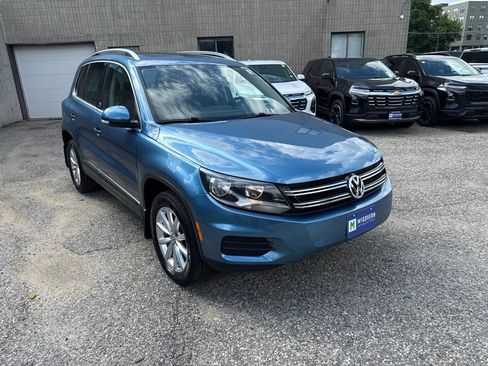 Used 2017 Volkswagen Tiguan Wolfsburg Edition AWD/4WD image 9