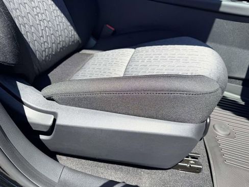 New 2026 Nissan Sentra SV w/ SV Convenience Package FWD image 9