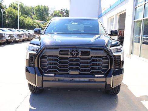 Used 2026 Toyota Tundra Limited w/ TRD Off-Road Package AWD/4WD image 5