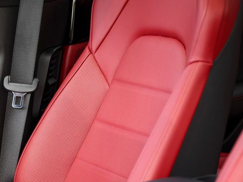 Certified 2025 Porsche Panamera 4 AWD/4WD image 35