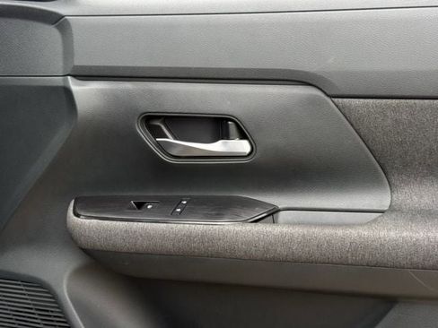 Used 2025 Nissan Kicks SV FWD image 26