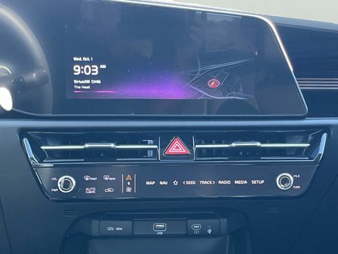 New 2025 Kia Niro EX w/ EX Cold Weather Package image 15