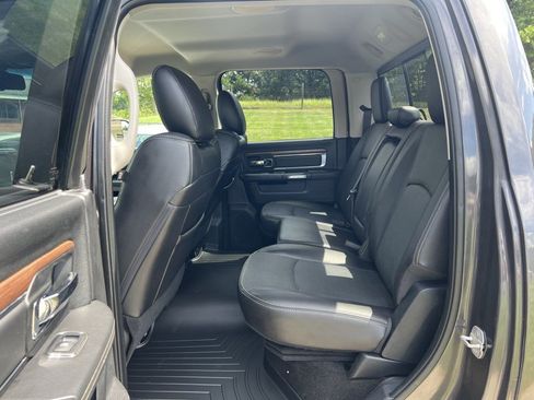 Used 2015 RAM 1500 Laramie AWD/4WD image 8