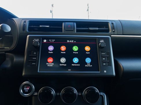 Used 2025 Toyota GR86 Premium image 9