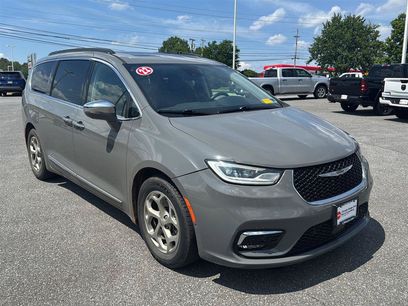 Used 2022 Chrysler Pacifica Limited