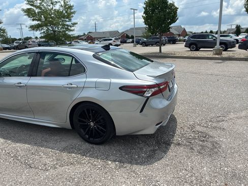 Used 2021 Toyota Camry XSE AWD/4WD image 11