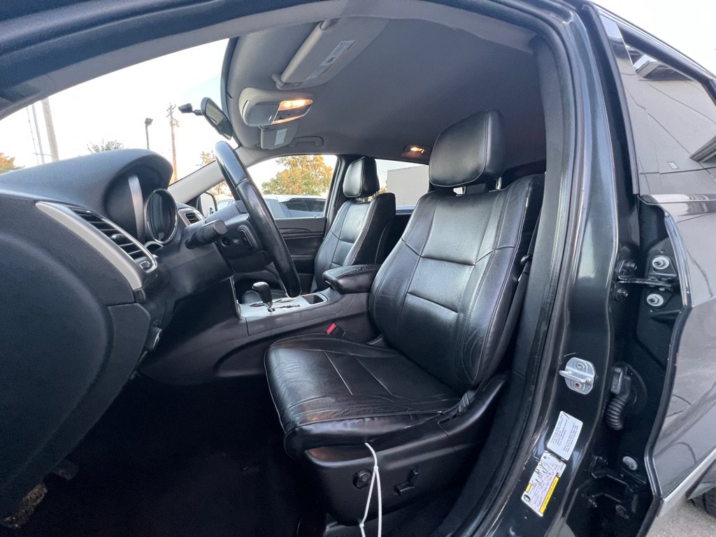 Used 2011 Jeep Grand Cherokee Laredo AWD/4WD image 11