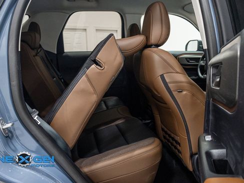 Used 2025 Ford Bronco Sport Outer Banks w/ Outer Banks Tech Package+ image 32