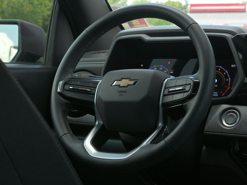 Used 2026 Chevrolet Colorado W/T w/ WT Custom Package RWD image 18