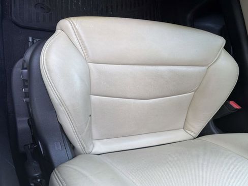 Used 2018 Cadillac XT5 Luxury w/ Driver Awareness Package FWD image 11