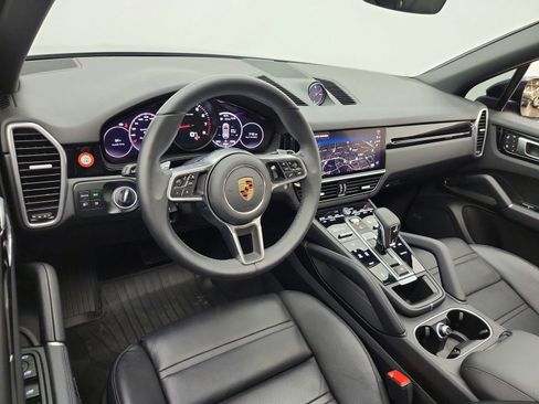Used 2023 Porsche Cayenne Platinum Edition AWD/4WD image 15