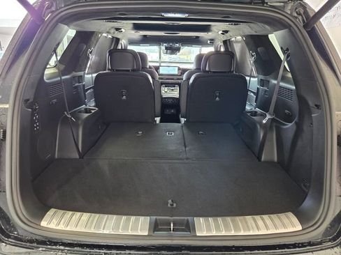 Used 2025 Hyundai Palisade Calligraphy AWD/4WD image 18