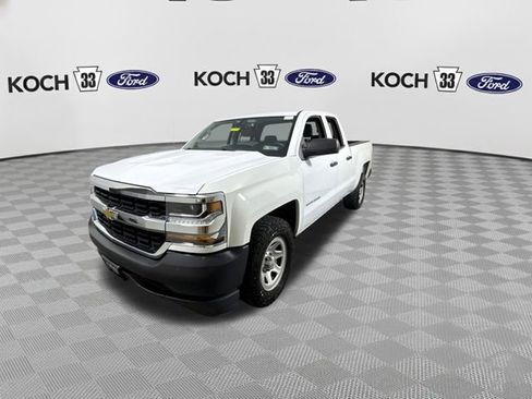 Used 2017 Chevrolet Silverado 1500 W/T w/ Trailering Package image 4