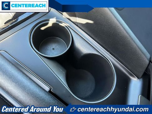 Used 2023 Hyundai Elantra SEL image 28