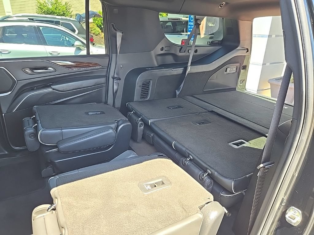 Used 2023 Cadillac Escalade ESV Premium Luxury AWD/4WD image 71