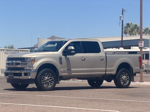 Used 2017 Ford F350 Lariat w/ Lariat Ultimate Package AWD/4WD image 7