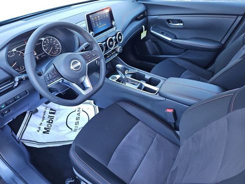Used 2025 Nissan Sentra SR image 33