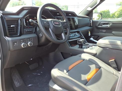 New 2026 GMC Sierra 1500 AT4 w/ AT4 Premium Package AWD/4WD image 11