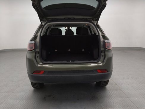 Used 2018 Jeep Compass Sport w/ Tech Group image 29