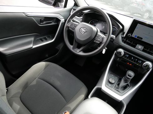 Certified 2025 Toyota RAV4 LE image 9