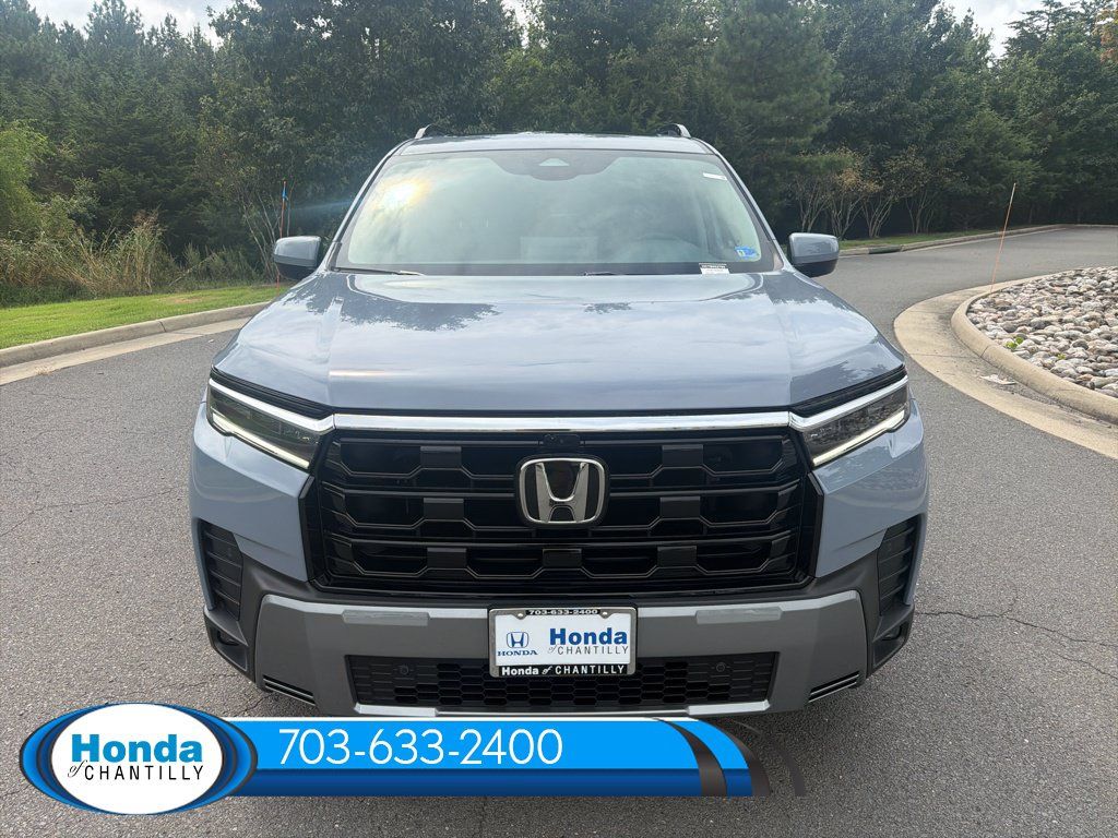 New 2026 Honda Pilot Touring image 2
