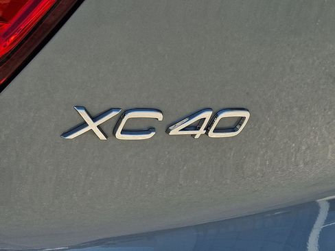 Certified 2026 Volvo XC40 B5 Plus AWD/4WD image 29