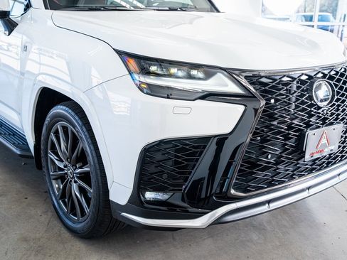 Used 2024 Lexus LX 600 F Sport image 17