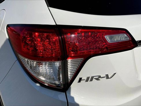 Used 2020 Honda HR-V EX image 32