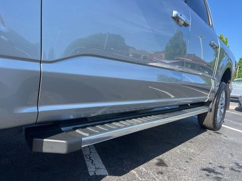 Used 2025 Ford F150 Lariat w/ Equipment Group 501A Mid image 12