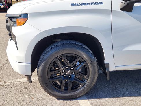 Certified 2022 Chevrolet Silverado 1500 Custom image 25