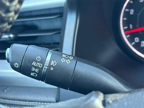 Used 2018 GMC Acadia SLT image 24