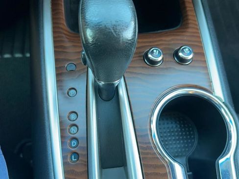 Used 2017 Nissan Pathfinder Platinum w/ Family Entertainment Package image 61