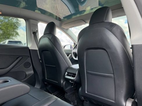 Used 2022 Tesla Model Y Long Range AWD/4WD image 17