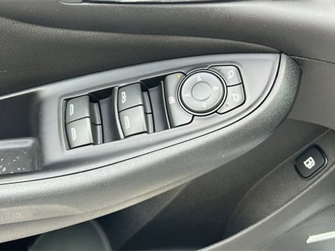 Used 2018 Chevrolet Volt Premier image 9