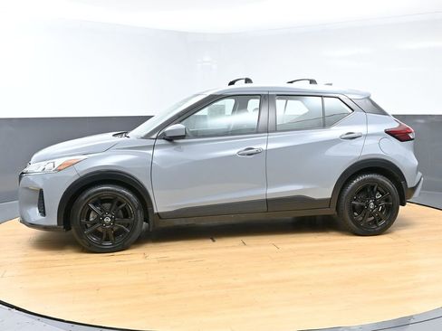Used 2024 Nissan Kicks SV w/ Interior Electronics Package FWD image 6