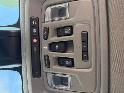 Used 2021 GMC Sierra 1500 Denali w/ Denali Ultimate Package image 28