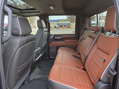 New 2026 GMC Sierra 3500 Denali Ultimate image 9