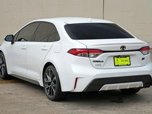 Used 2021 Toyota Corolla SE w/ SE Premium Package FWD image 45