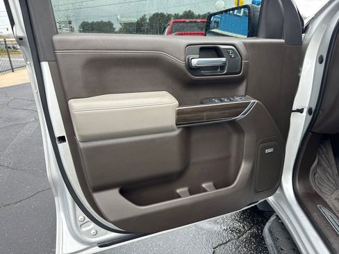 Used 2021 Chevrolet Silverado 1500 RST image 11