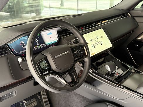 New 2026 Land Rover Range Rover Sport Dynamic SE AWD/4WD image 4