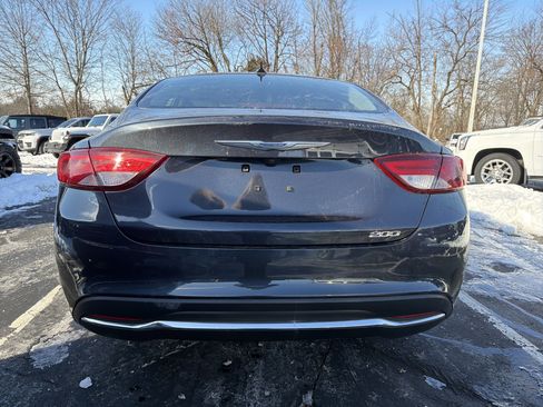 Certified 2016 Chrysler 200 Limited Platinum w/ Comfort & Convenience Group image 6