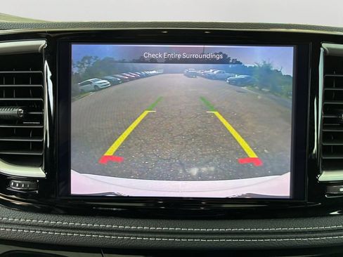 Used 2025 Chrysler Pacifica Select FWD image 26